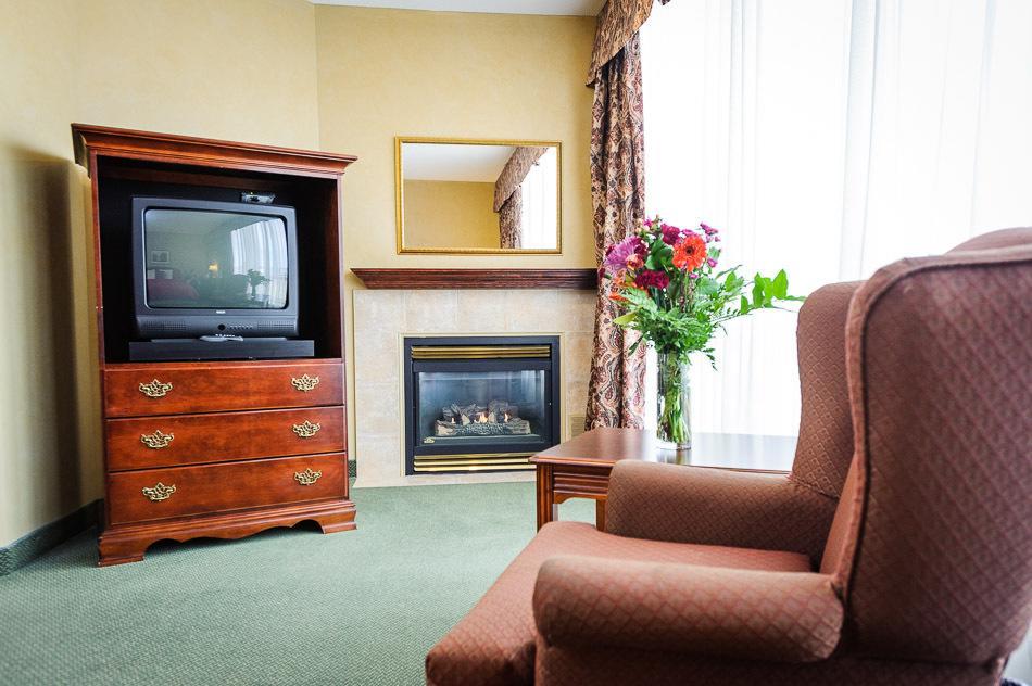 Peterborough Inn & Suites Hotel Habitación foto